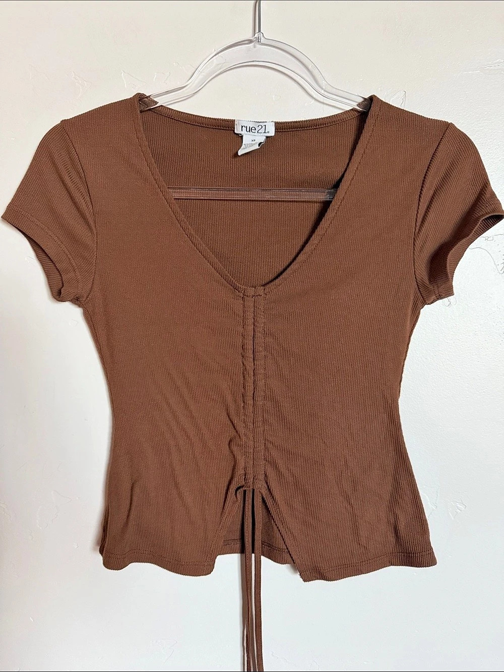 Rue 21 Ruched Short Sleeve Top in Brown Size XS Like New